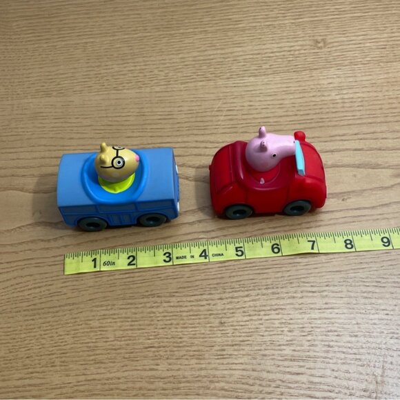 Peppa Pig and Friends Little Buggy Miniature Toy Car Set George Peppa Grandpa - Picture 9 of 9
